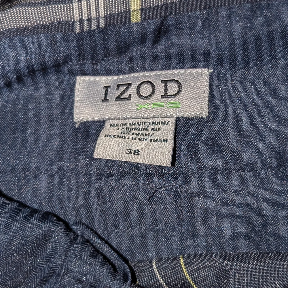 Izod Men's Size 38 Waist 100% Polyester Blue Plaid Shorts‎
